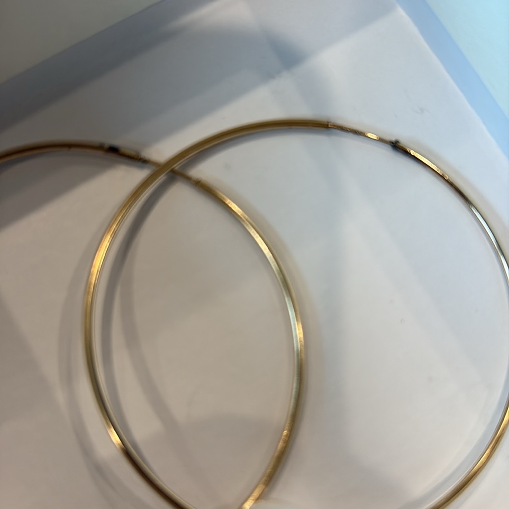 EUC Carden Avenue Coco Gold Infinity Hoop with While Pearl 56mm - Picture 5 of 6